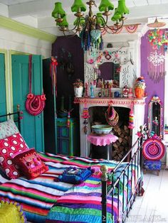 Bold colours and patterns. (pinterest)