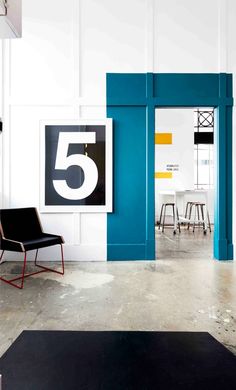 Defining the doorway. (pinterest)