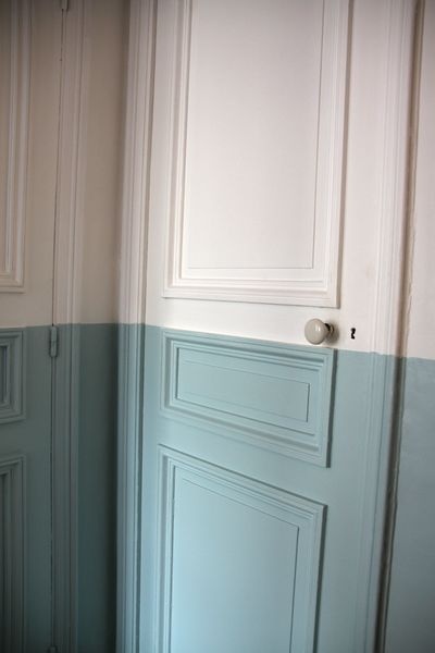 Two-tone door. (pinterest)